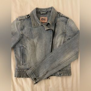 Vintage Jean Biker Jacket with studded skull in the back